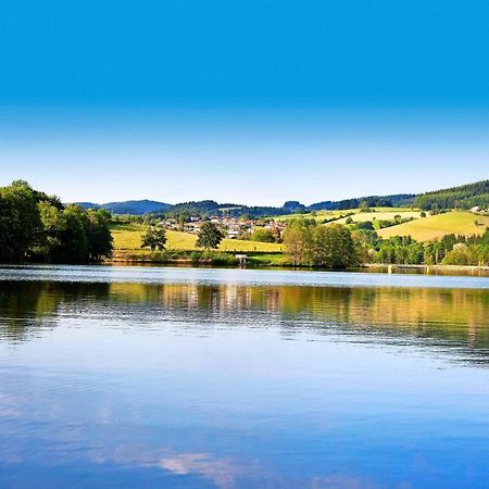 Camping Le Lac Des Sapins Cublize 外观 照片