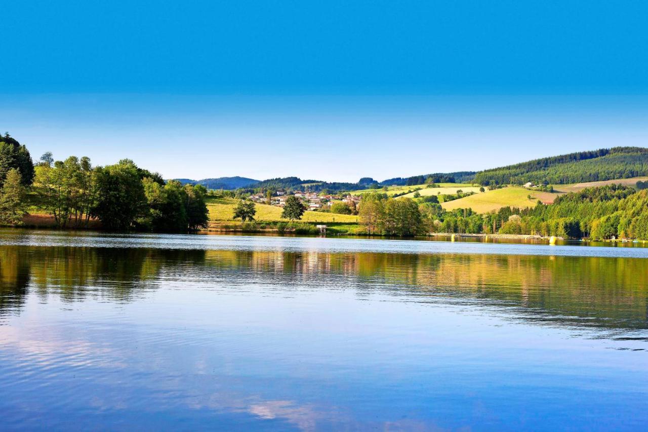 Camping Le Lac Des Sapins Cublize 外观 照片